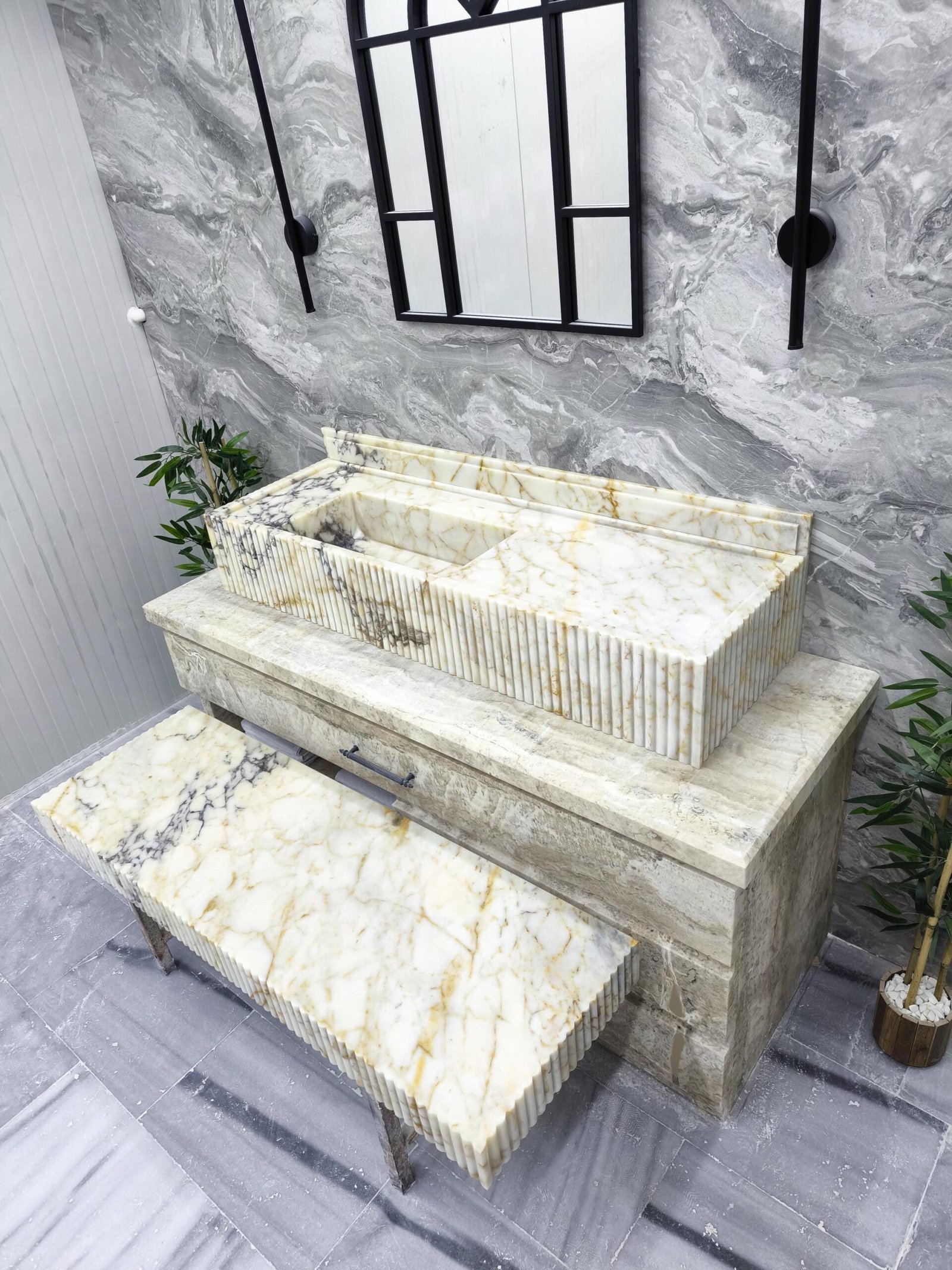 Calacatta Gold Viola Mermer Lavabo ve Raf Seti – Yivli (Fluted) Lüks Banyo Vanity (50") - Görsel 5