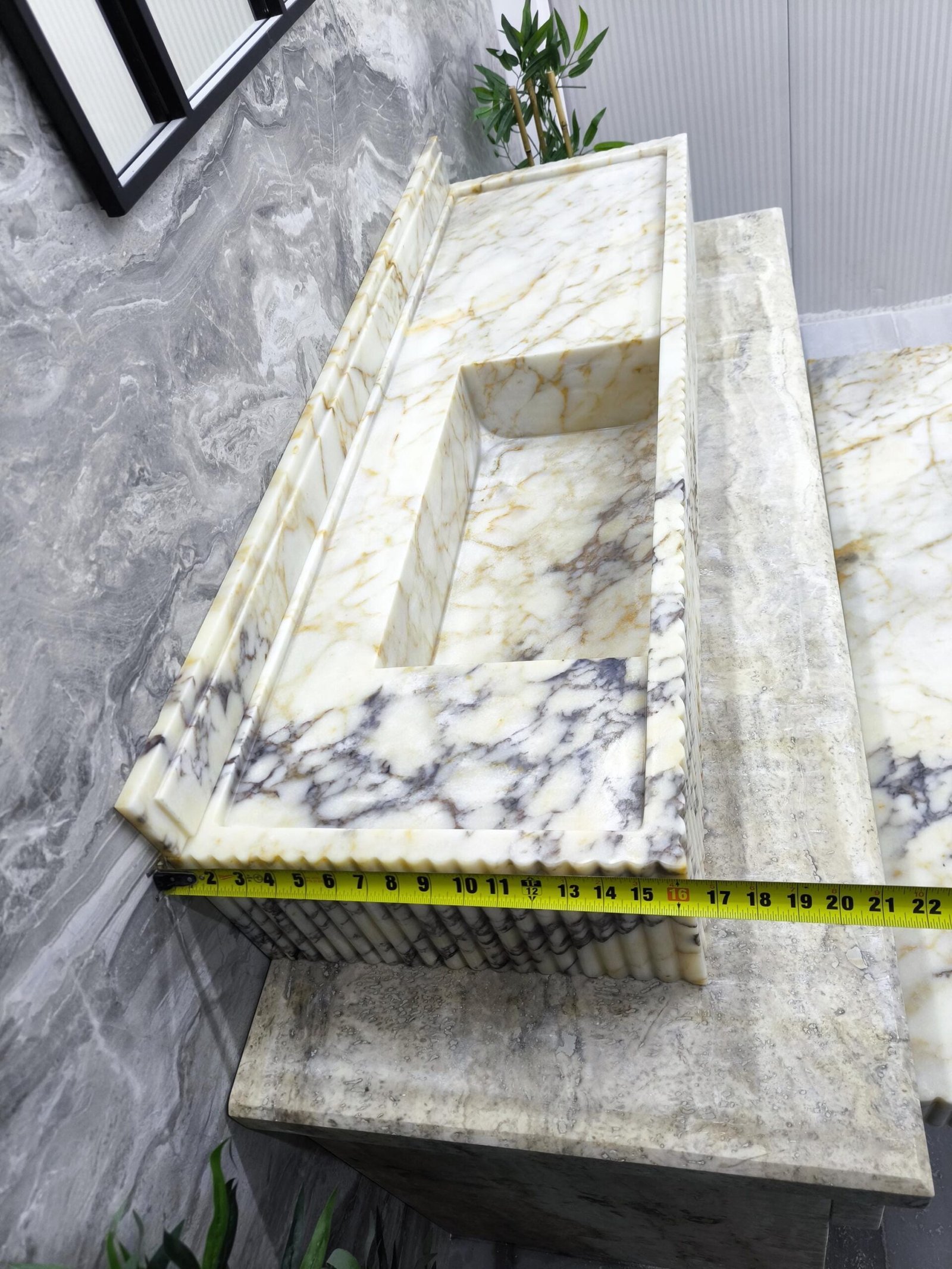 Calacatta Gold Viola Mermer Lavabo ve Raf Seti – Yivli (Fluted) Lüks Banyo Vanity (50") - Görsel 9