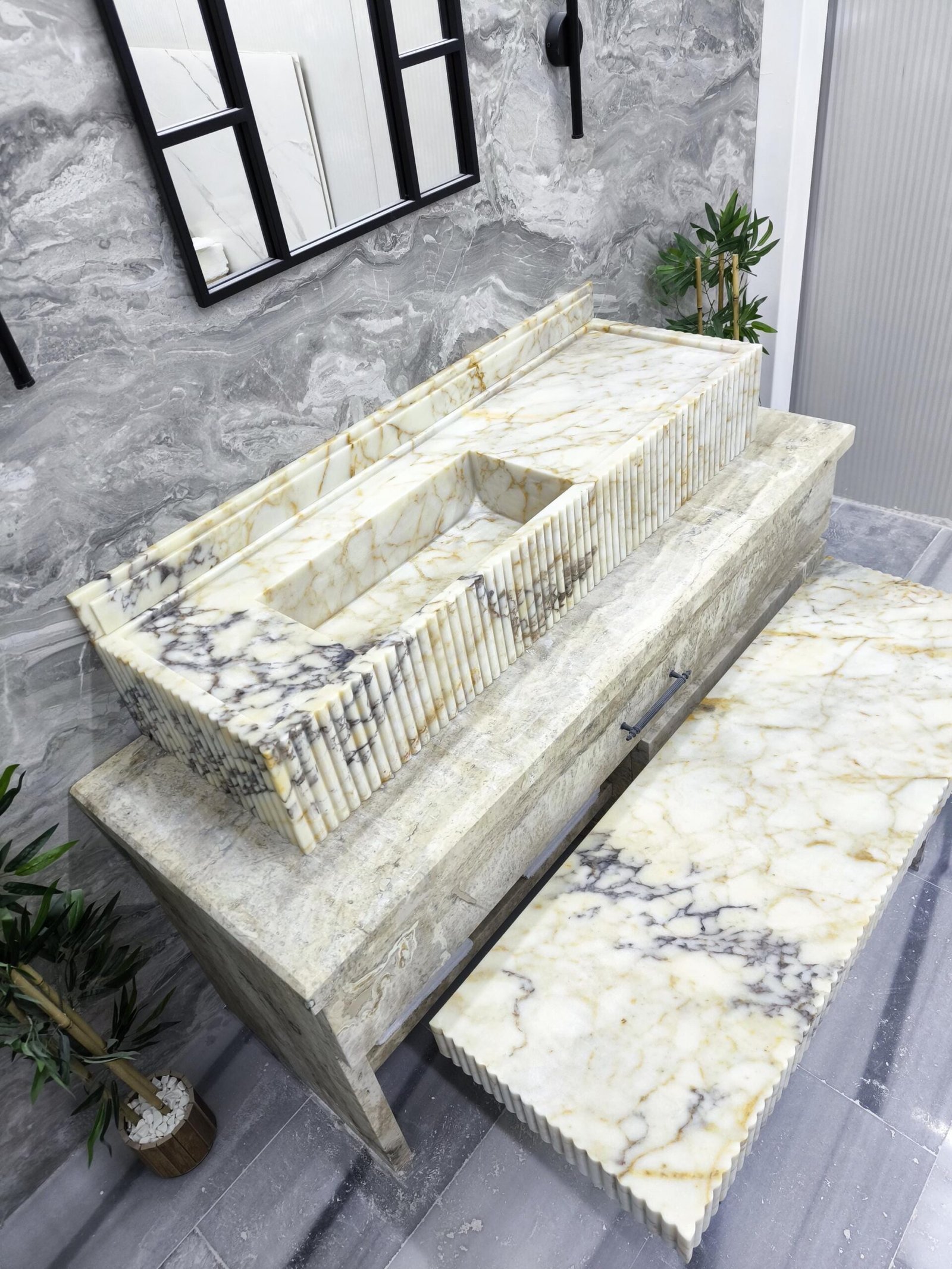 Calacatta Gold Viola Mermer Lavabo ve Raf Seti – Yivli (Fluted) Lüks Banyo Vanity (50") - Görsel 7