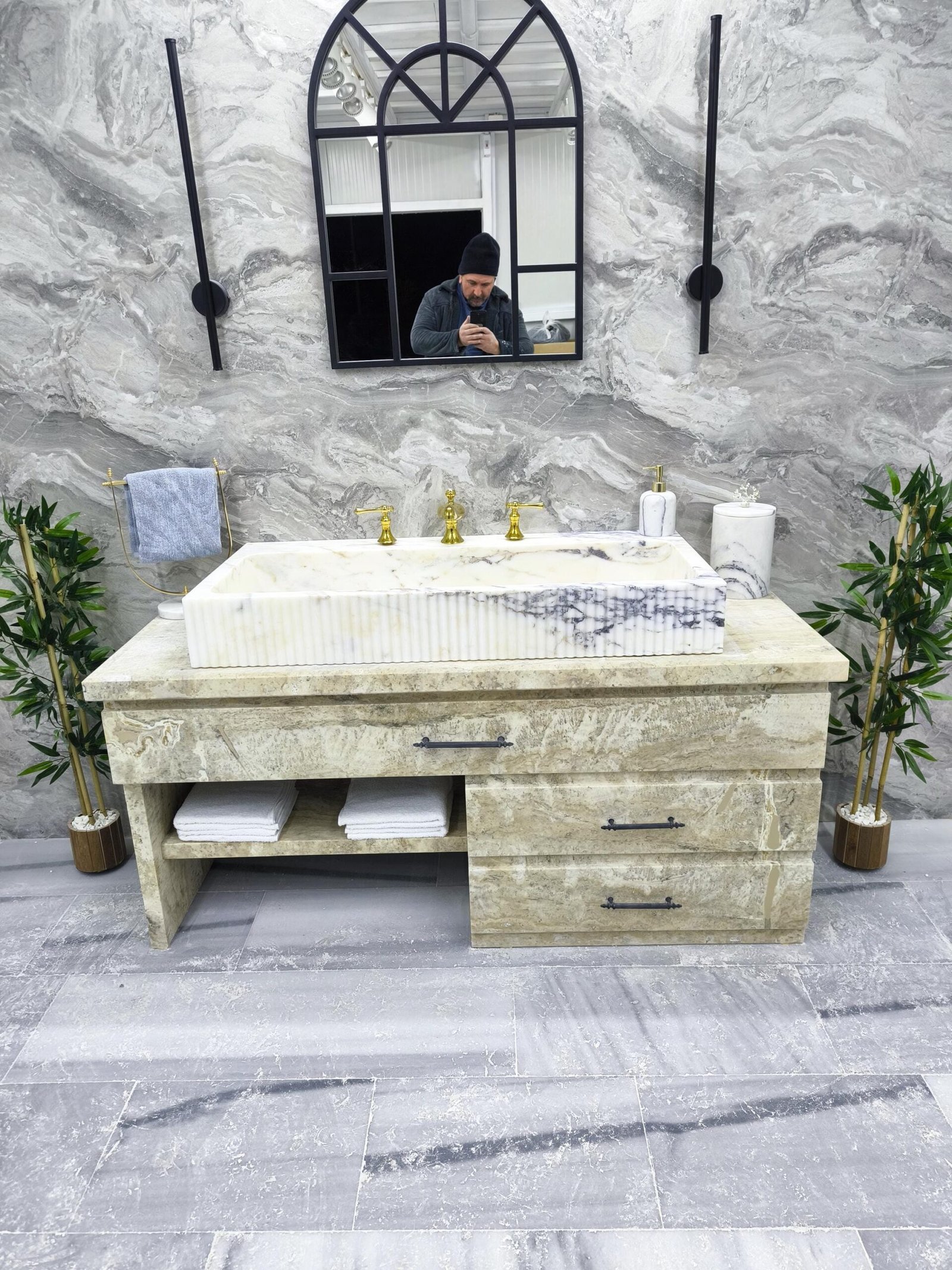 Calacatta Gold Mermer Lavabo – Yivli Uzun Lüks Banyo Tezgahı (40") - Görsel 2