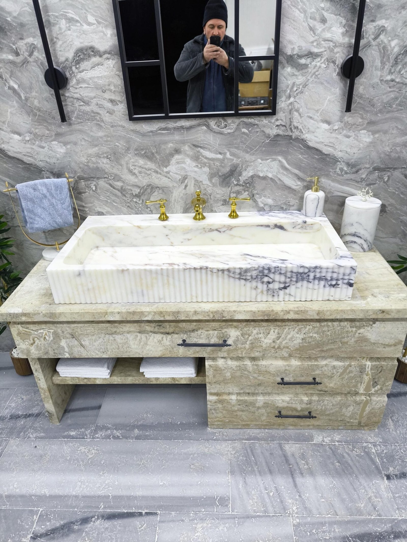 Calacatta Gold Mermer Lavabo – Yivli Uzun Lüks Banyo Tezgahı (40") - Görsel 3