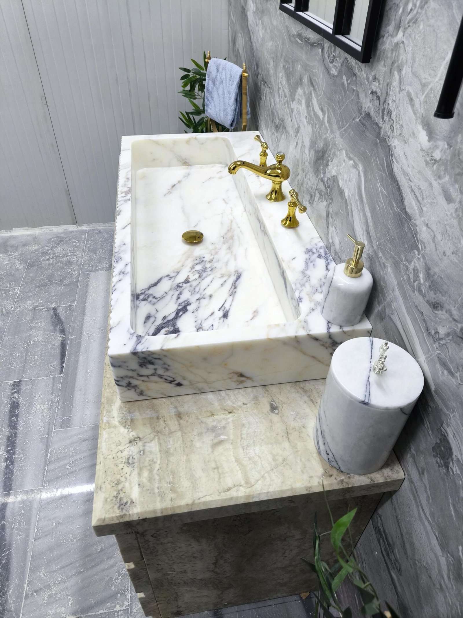 Calacatta Gold Mermer Lavabo – Yivli Uzun Lüks Banyo Tezgahı (40") - Görsel 4
