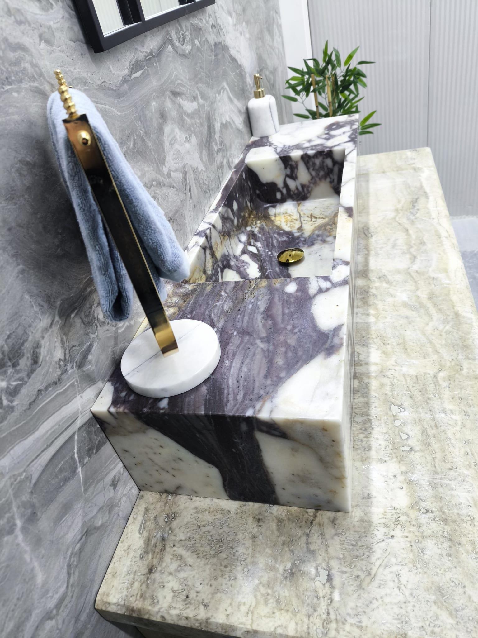 Calacatta Violet Mermer Lavabo – Modern Dikdörtgen Lüks Banyo Tezgahı (48") - Görsel 4