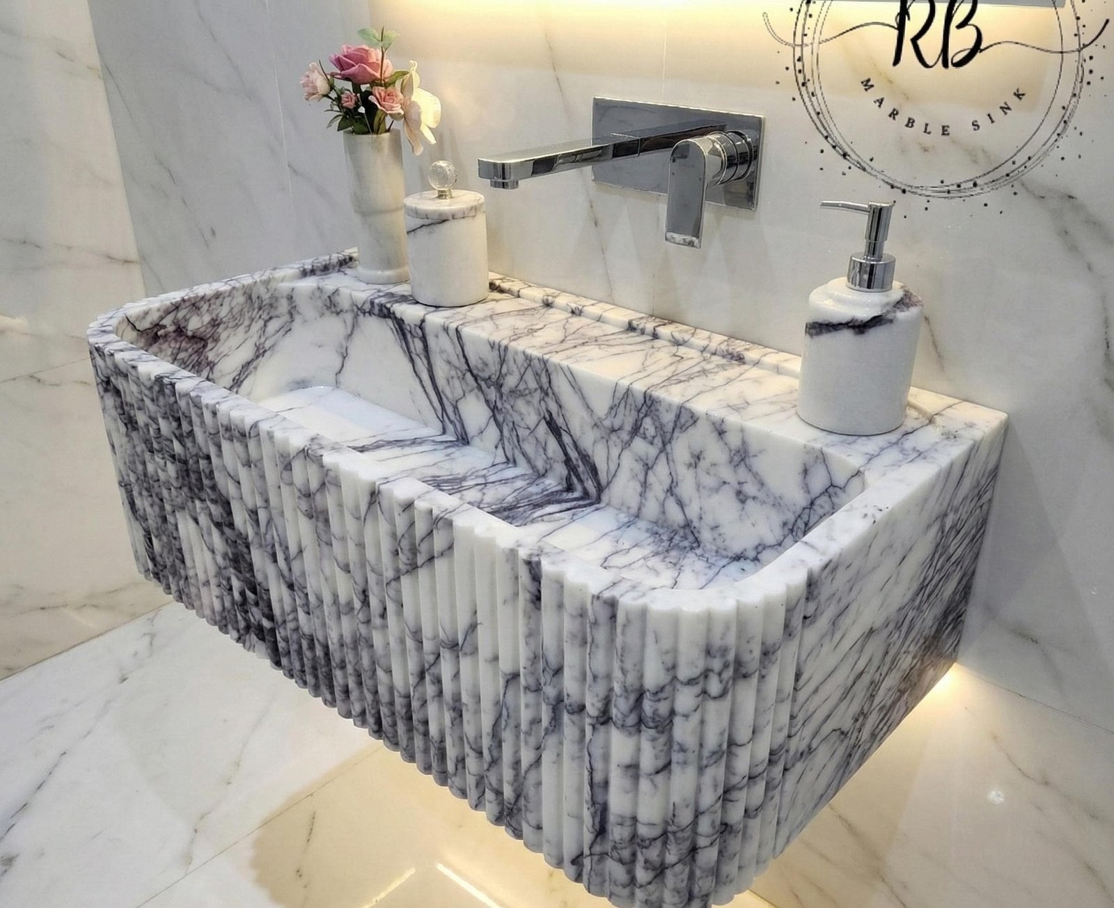 Lilac Mermer Lavabo – El Oyma Ribbed Kenarlı, Yuvarlatılmış Köşeli Duvar Tipi Banyo Lavabosu