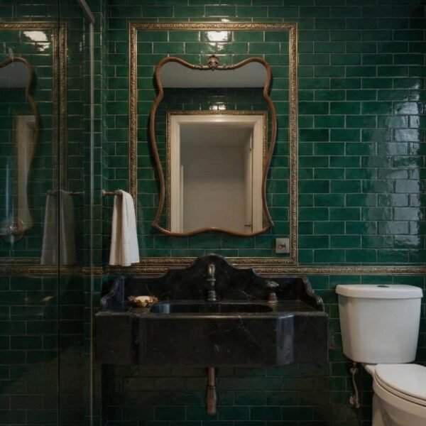 Nero Marquina Mermer Lavabo – Sırt Panelli (Backsplash) Klasik Siyah Lüks Banyo Tezgahı (36")