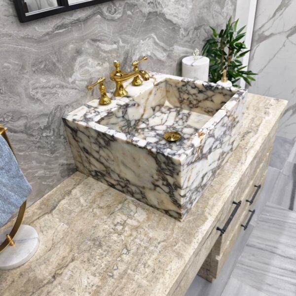 El Yapımı Calacatta Viola Mermer Lavabo – Masif Blok Banyo Lavabosu