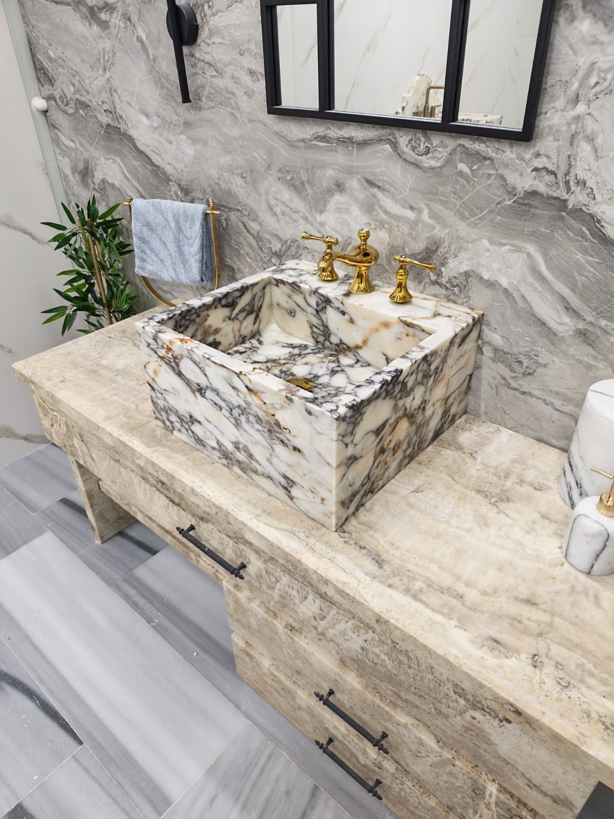 El Yapımı Calacatta Viola Mermer Lavabo – Masif Blok Banyo Lavabosu - Görsel 7